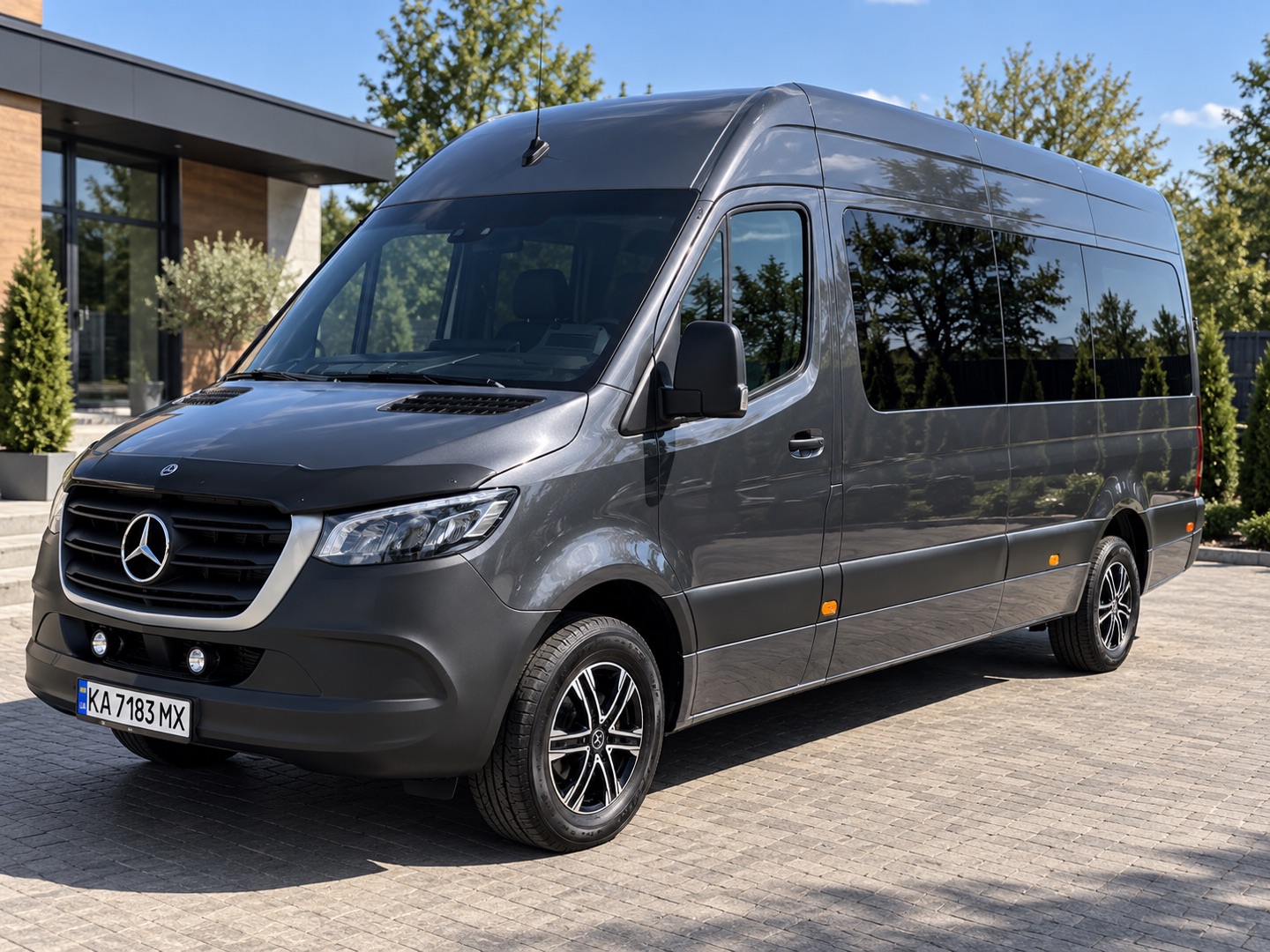Mercedes-Benz, 23 місця — зовнішній вигляд