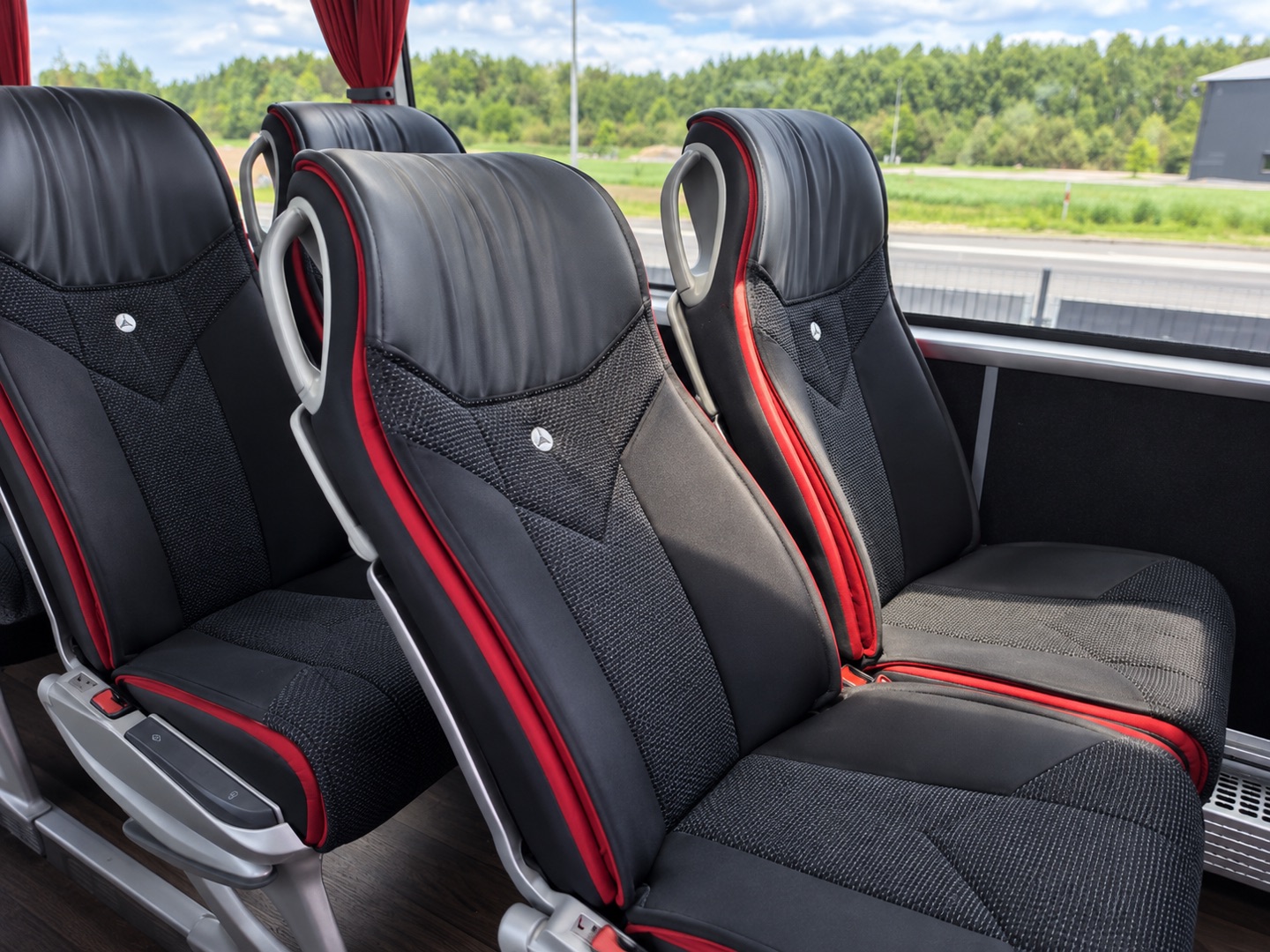 Mercedes-Benz Tourismo, 55 місць — салон, фото 2