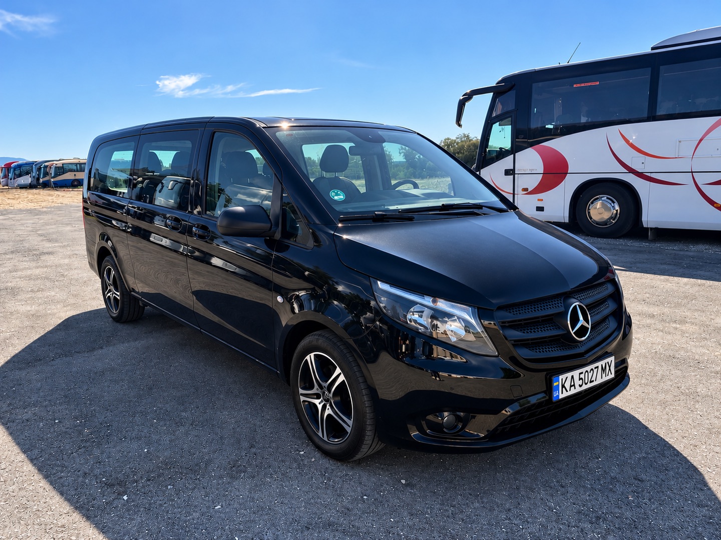 Mercedes-Benz, 9 місць — зовнішній вигляд